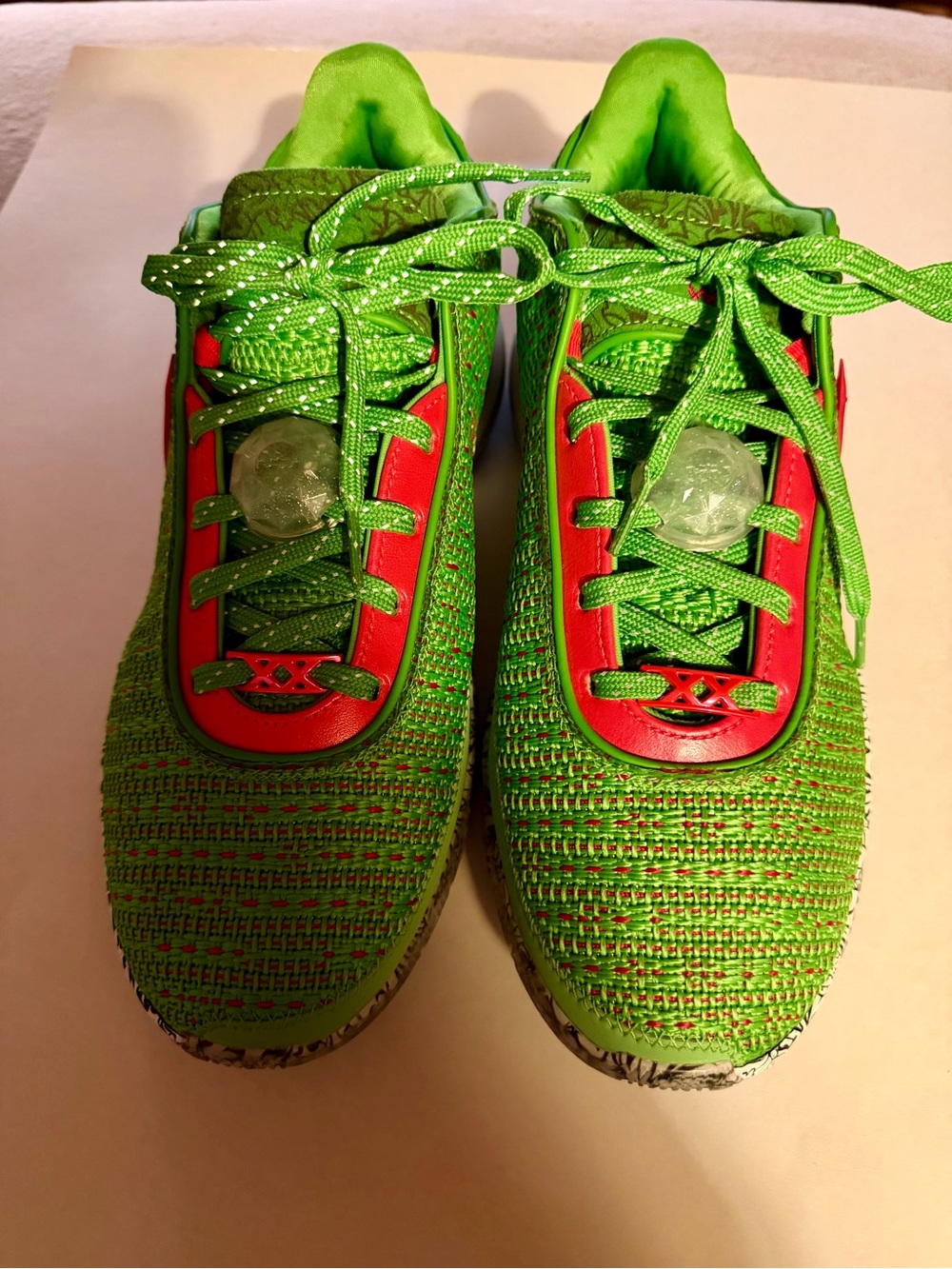Nike LeBron Tennis Shoes “Stocking Stiffer” Launched in Dec. 2022. Size 10